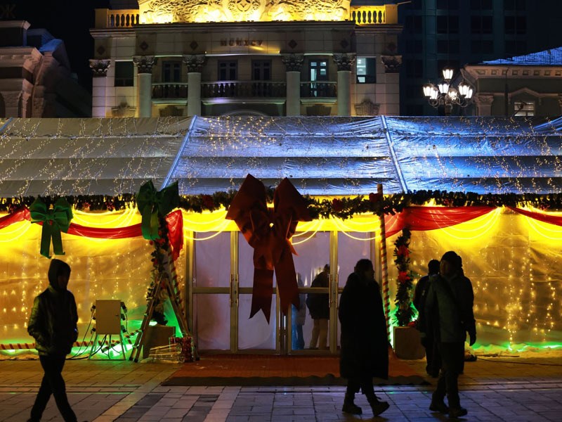 Төв талбайд “Крисмасс маркет” ажиллаж эхэллээ